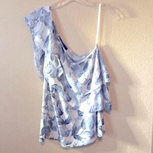 NWOT Blouse size Small off-shoulder one side.